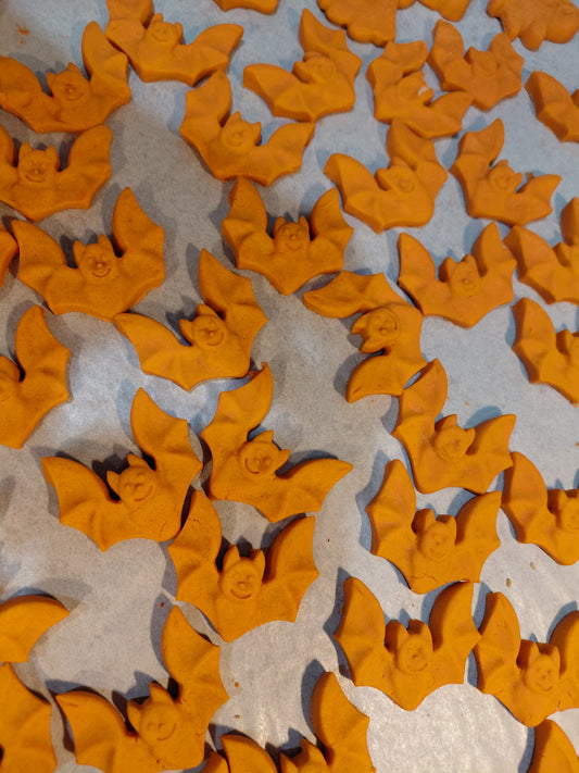 🦇 Halloween Bat Bites – Organic Maple Dog Treats