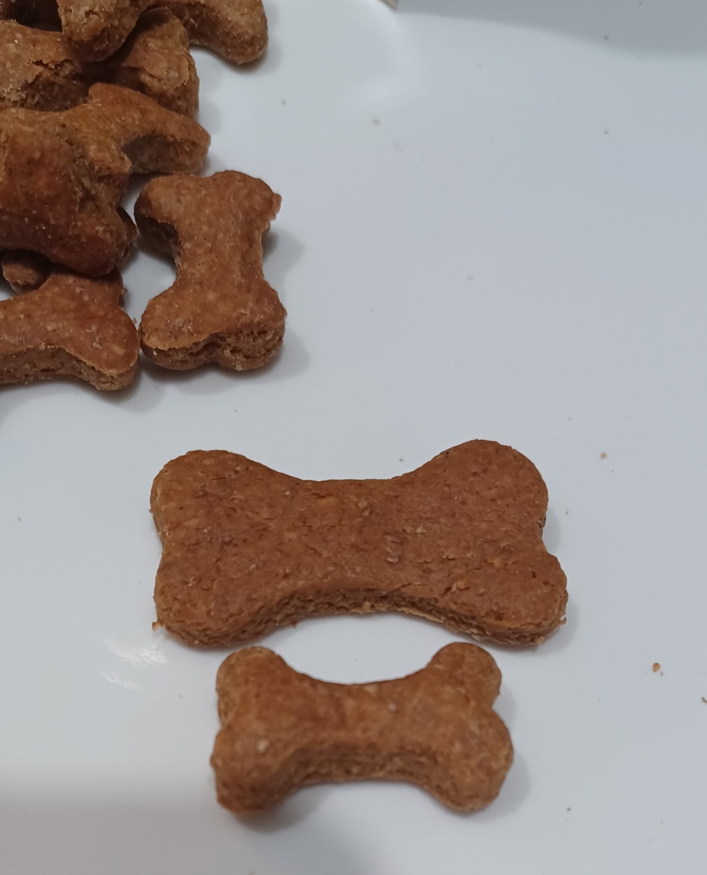 Mini Peanut Butter Bones Organic Dog Treats - Close Up - Comparison
