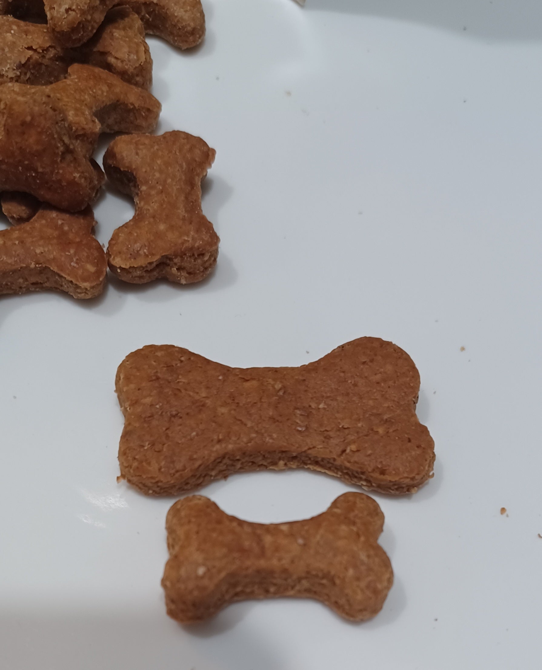 Mini Peanut Butter Bones Organic Dog Treats - Close Up - Comparison