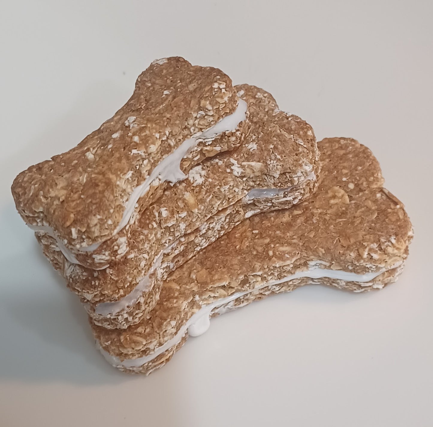 Oatmeal Cream Pie Sandwich Organic Dog Treats - Close Up