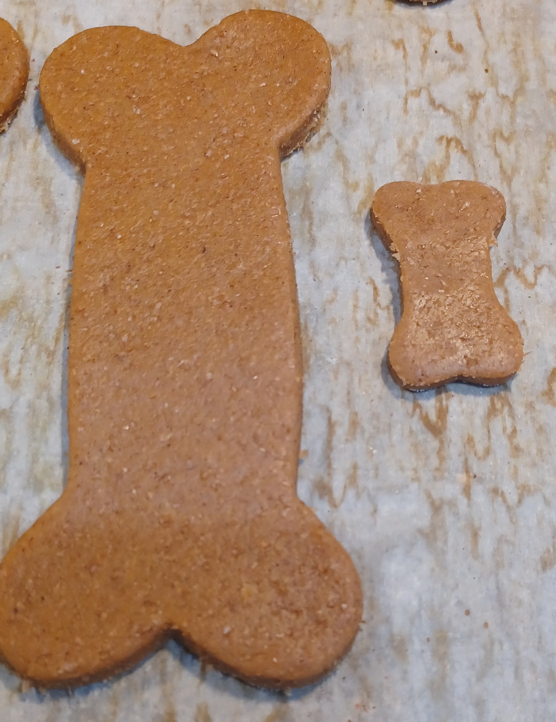 The MONSTER Peanu Butter Bone Organic Dog Treats - Comparison